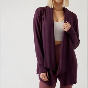 Athleta spiced cabernet nirvana pranayama restore wrap size extra small